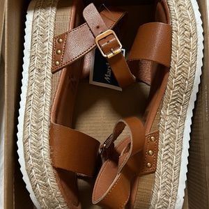 cushionare sandals